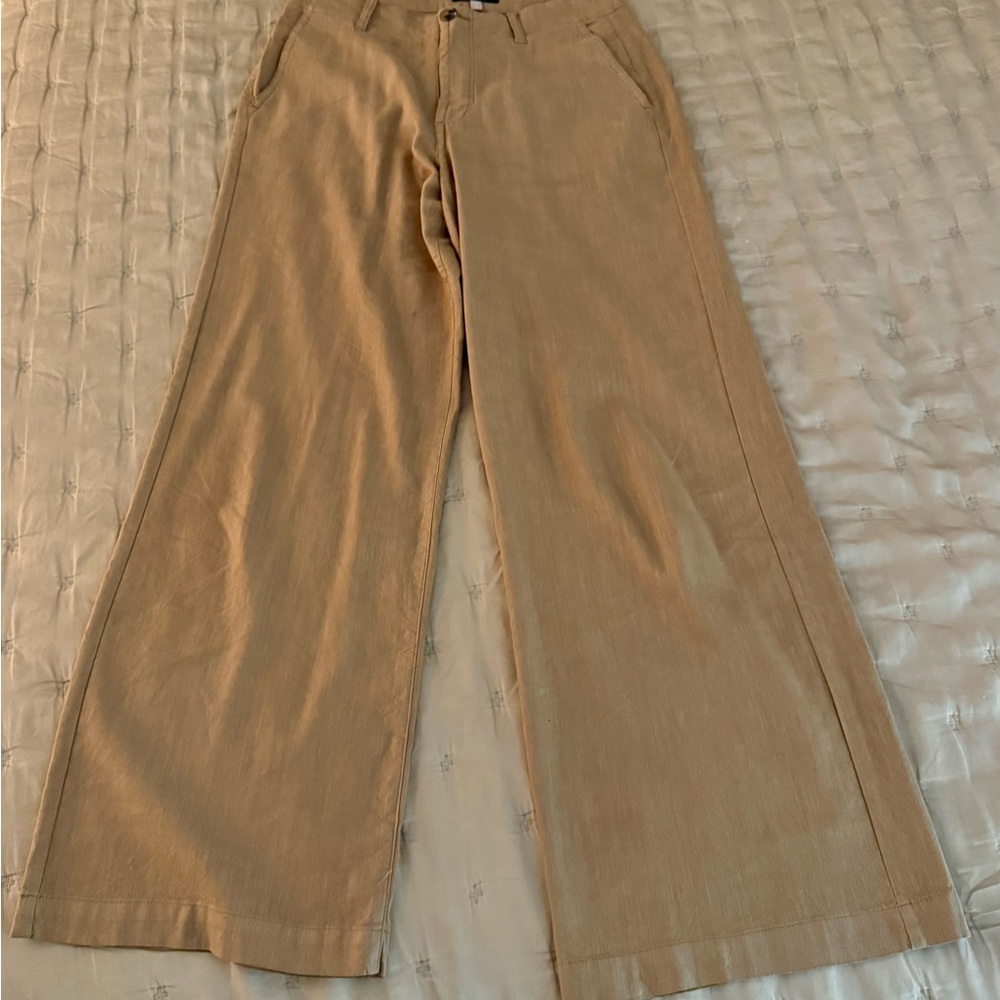 Women’s Tan Pants